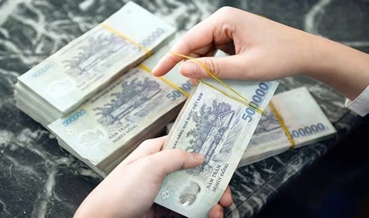 Khó khăn về vay tiền và chuyển nhượng đất: Liệu có vi phạm pháp luật? Tòa án nào tiếp nhận đơn ly hôn sau khi bỏ cấp huyện?
