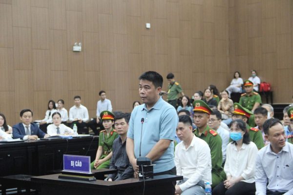 Nguyễn Văn Hậu nhận án 30 năm, Hoàng Thị Thúy Lan lĩnh 14 năm tù.