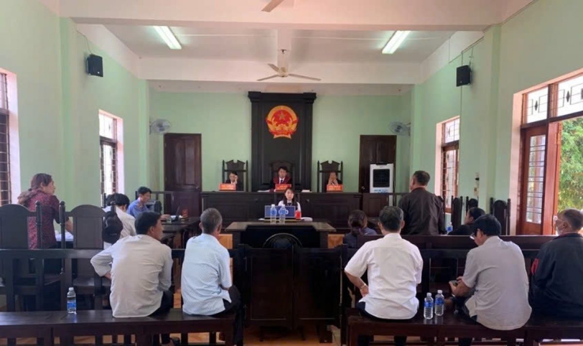 Xử lý dân sự trong vụ án lừa đảo chiếm đoạt tài sản: Thực tiễn và lý luận đối diện Xử lý dân sự trong vụ án lừa đảo chiếm đoạt tài sản: Thực tiễn và lý luận đối diện